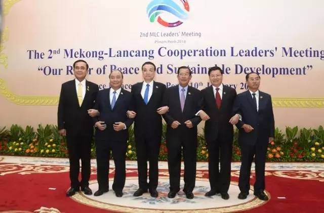 5abc387d1f02e.jpg 640 (1).webp (5).jpg