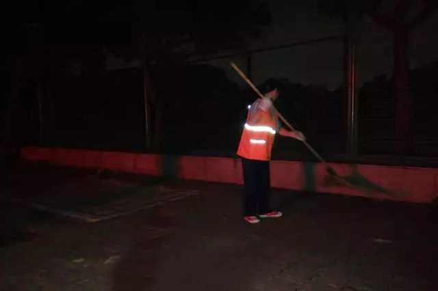 5d3e4de1bbf2a.png 2-32.png